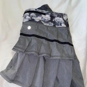 Lululemon tennis skirt barely worn